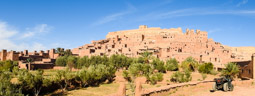 AÏT-BEN-HADDOU (UNESCO Weltkulturerbe) ist eine befestigte Stadt am Fuße des Hohen Atlas
